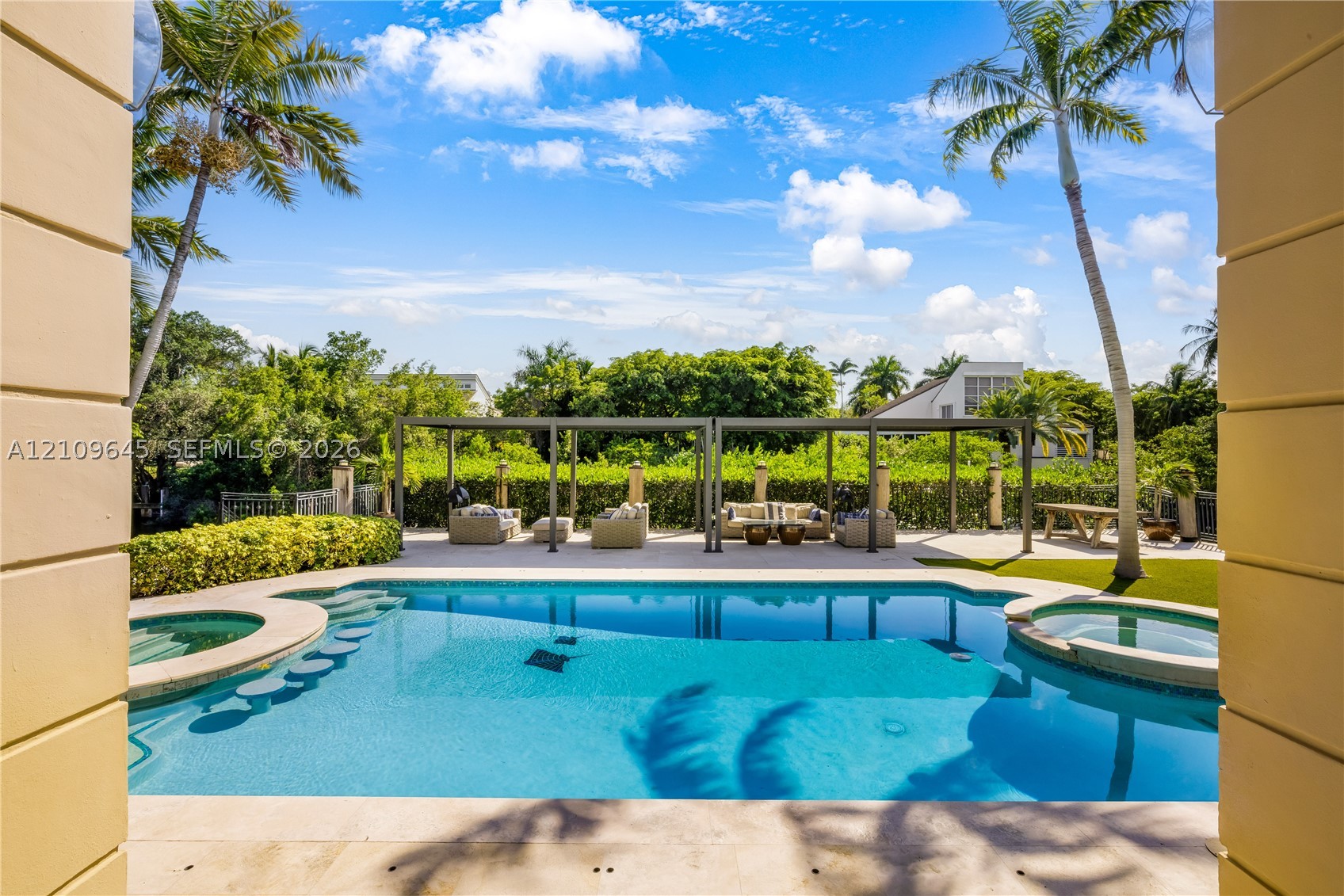 332 Costanera Rd, Coral Gables FL 33143