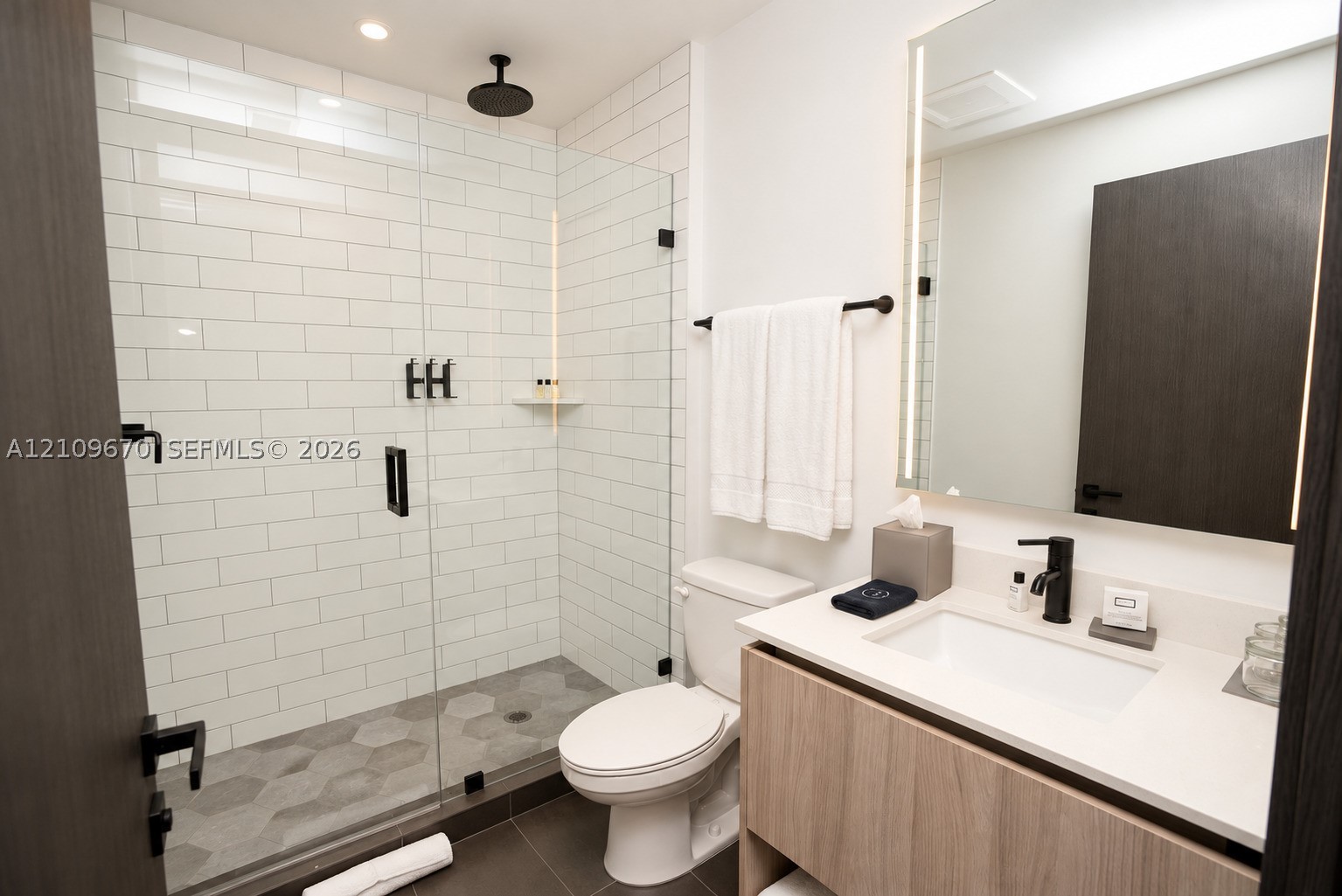 398 NE 5th St #1617, Miami FL 33132