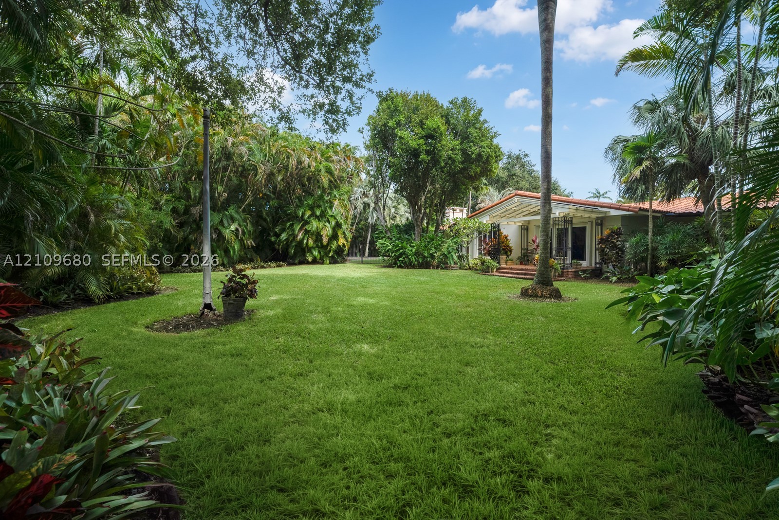 4100 Bay Point Rd, Miami FL 33137