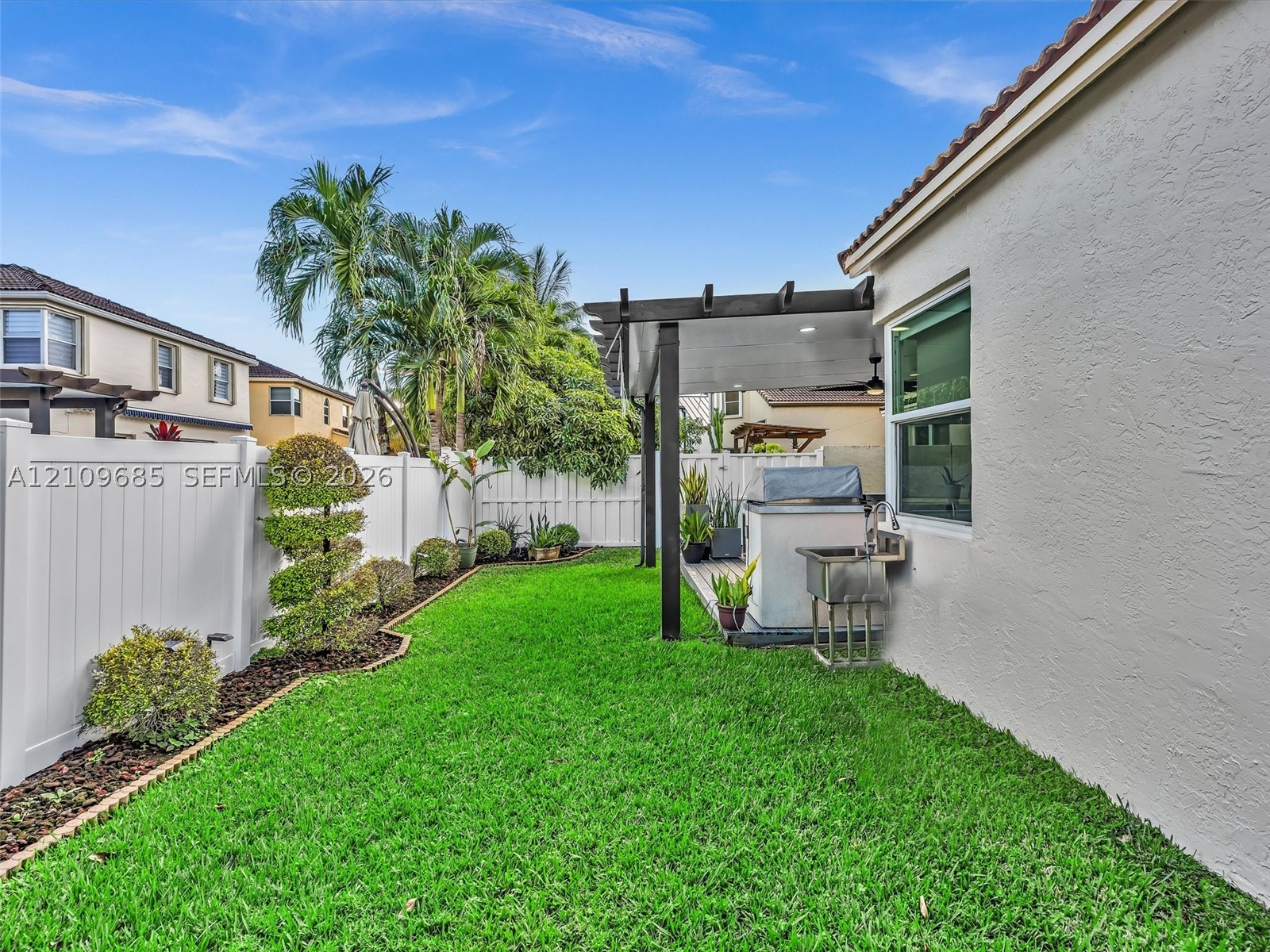 357 NW 154th Ave, Pembroke Pines FL 33028