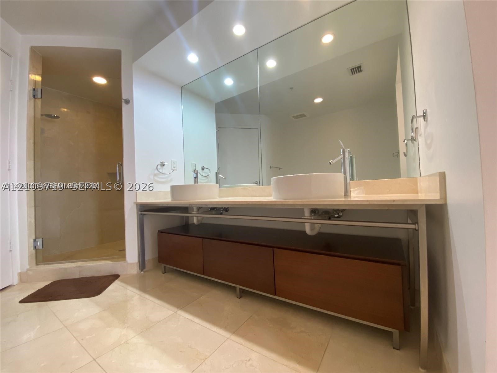16275 Collins Ave #1704, Sunny Isles Beach FL 33160