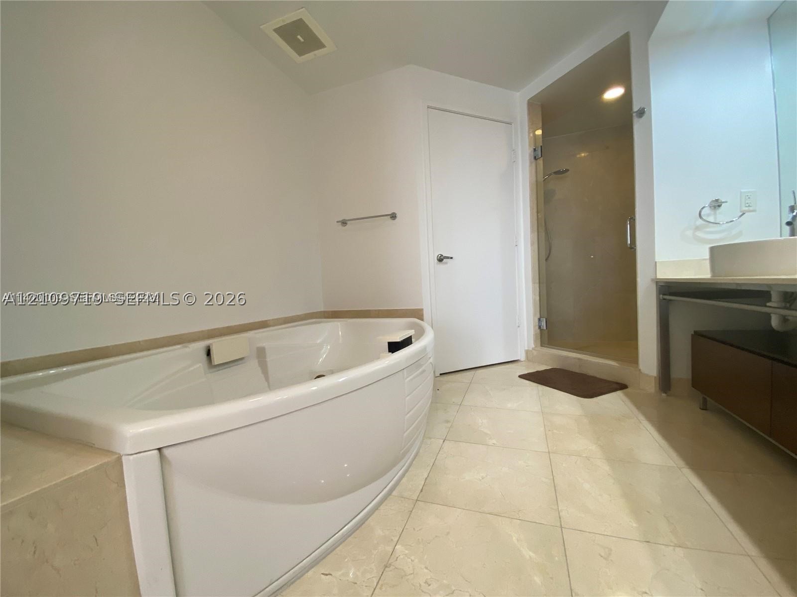 16275 Collins Ave #1704, Sunny Isles Beach FL 33160