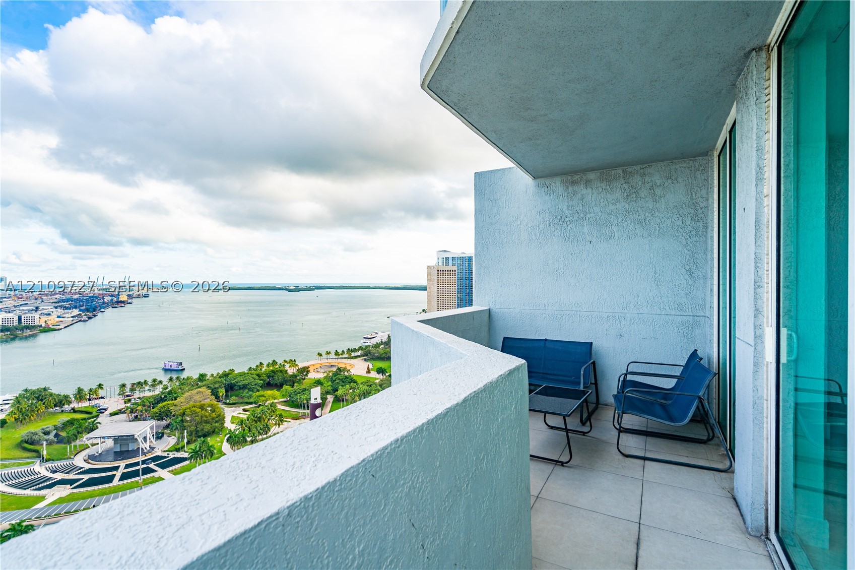 244 Biscayne Blvd #2802, Miami FL 33132