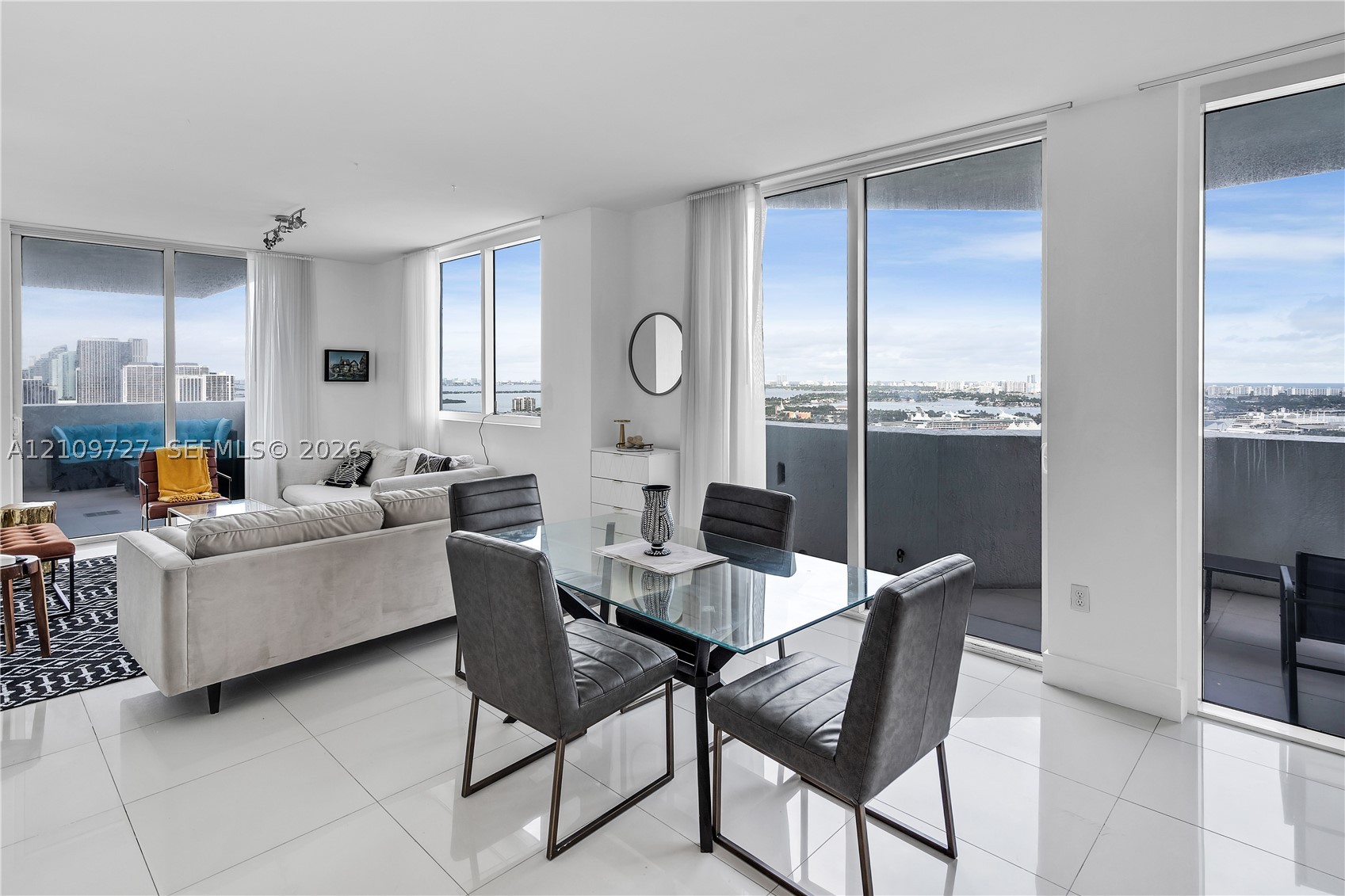 244 Biscayne Blvd #2802, Miami FL 33132