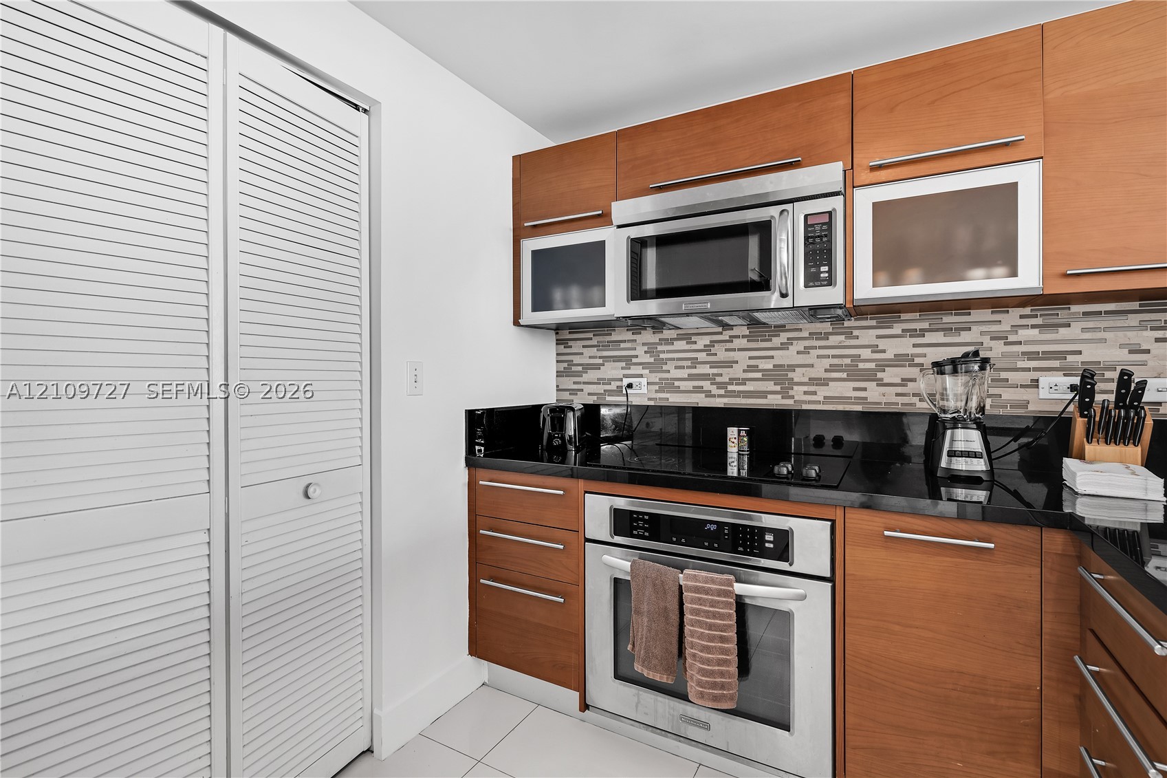 244 Biscayne Blvd #2802, Miami FL 33132