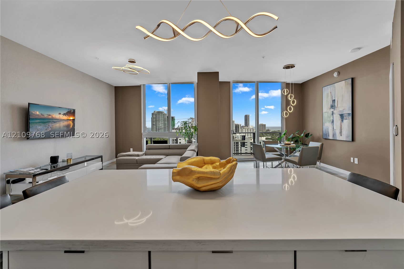 1010 SW 2nd Ave #2201, Miami FL 33130
