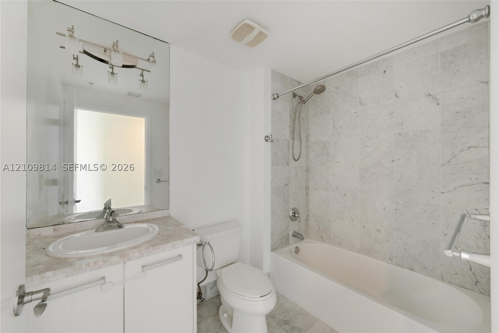 244 Biscayne Blvd #3808, Miami FL 33132