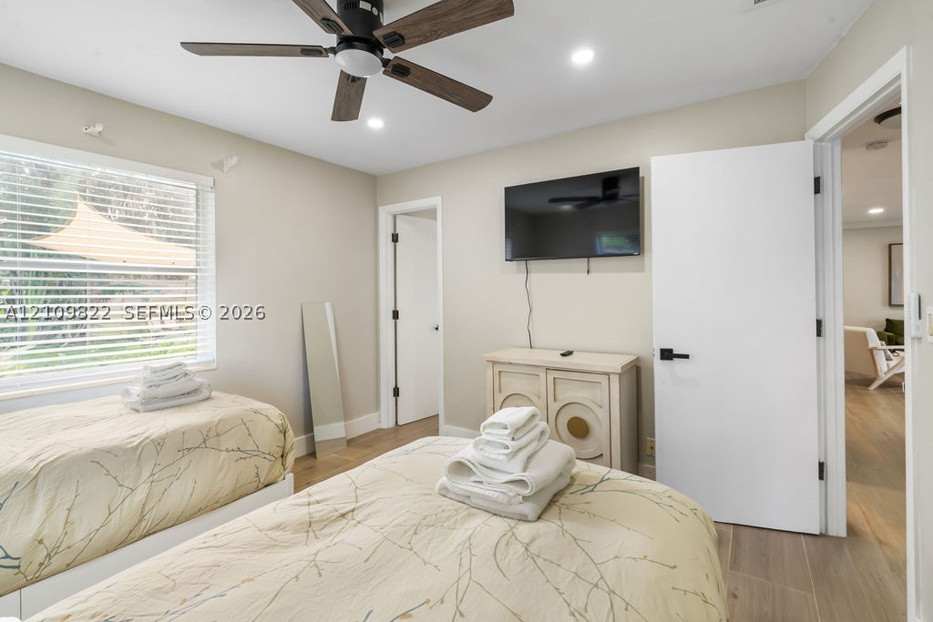 913 Lighthouse Dr, North Palm Beach FL 33408