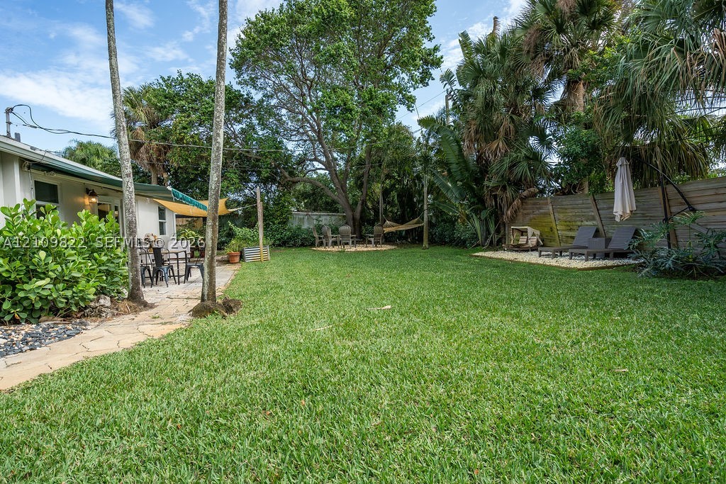 913 Lighthouse Dr, North Palm Beach FL 33408