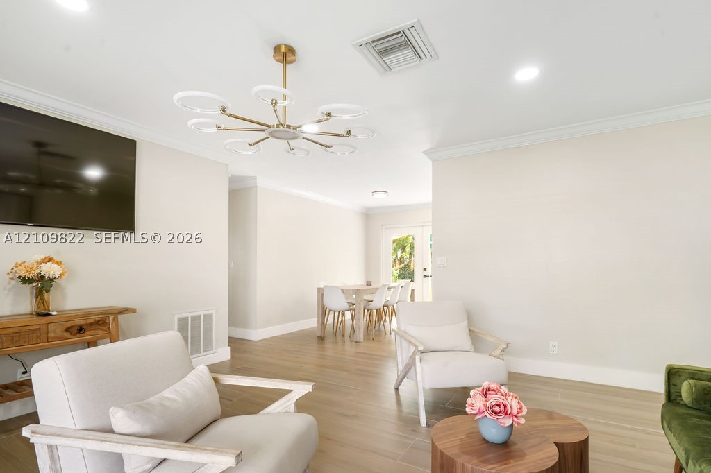 913 Lighthouse Dr, North Palm Beach FL 33408