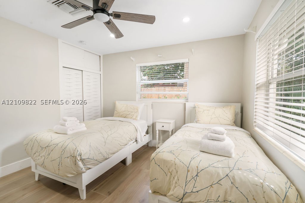 913 Lighthouse Dr, North Palm Beach FL 33408
