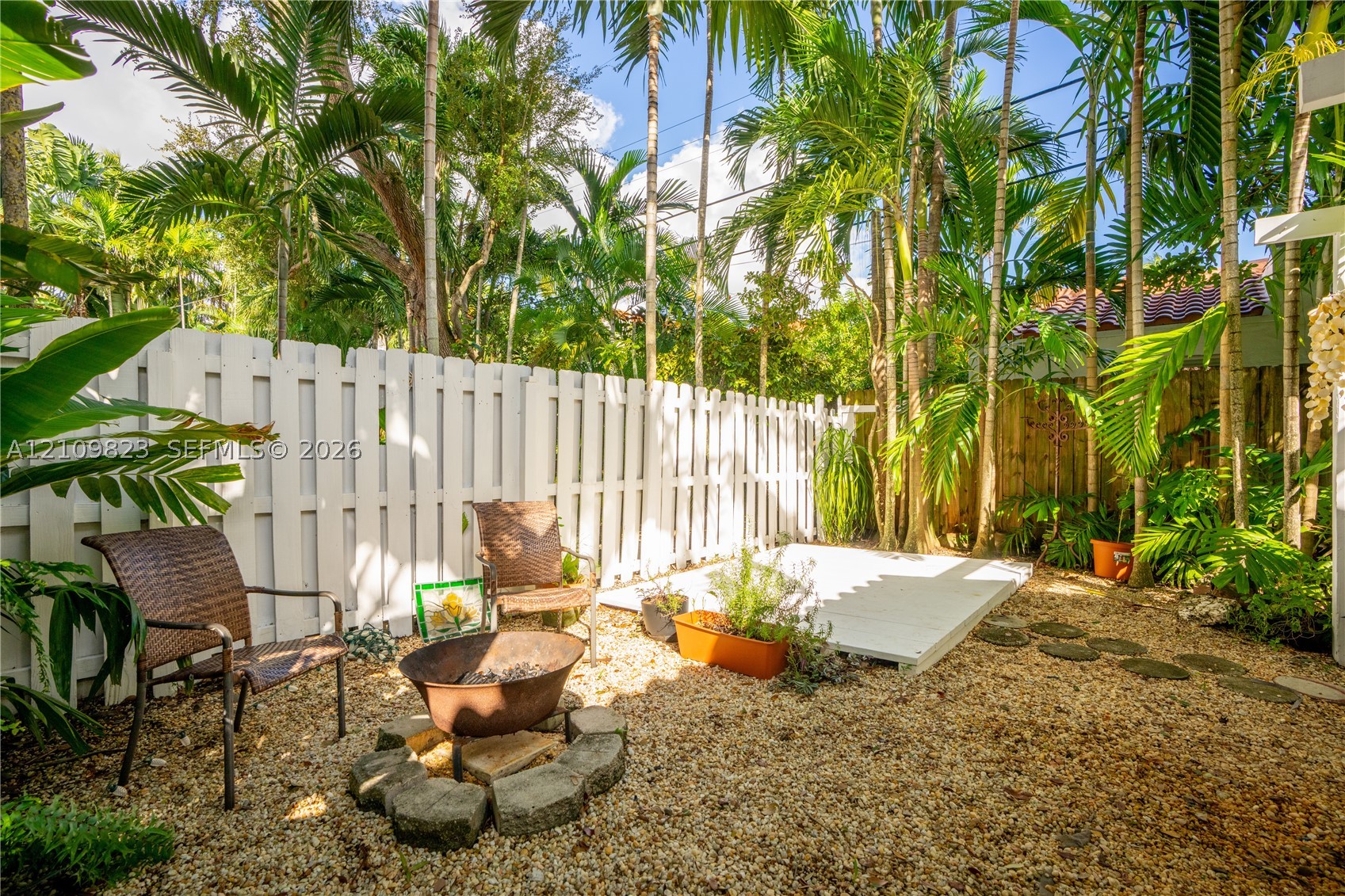 711 NE 71st St, Miami FL 33138