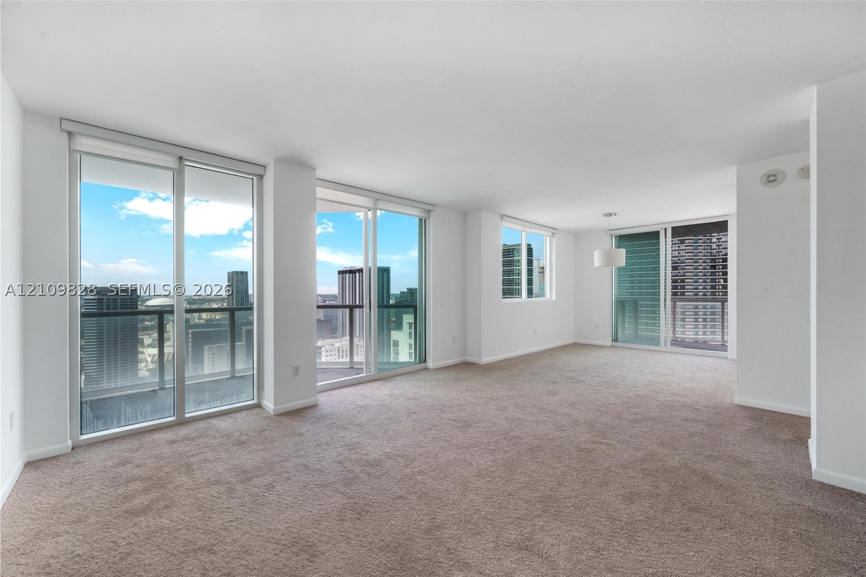 244 Biscayne Blvd #3808, Miami FL 33132