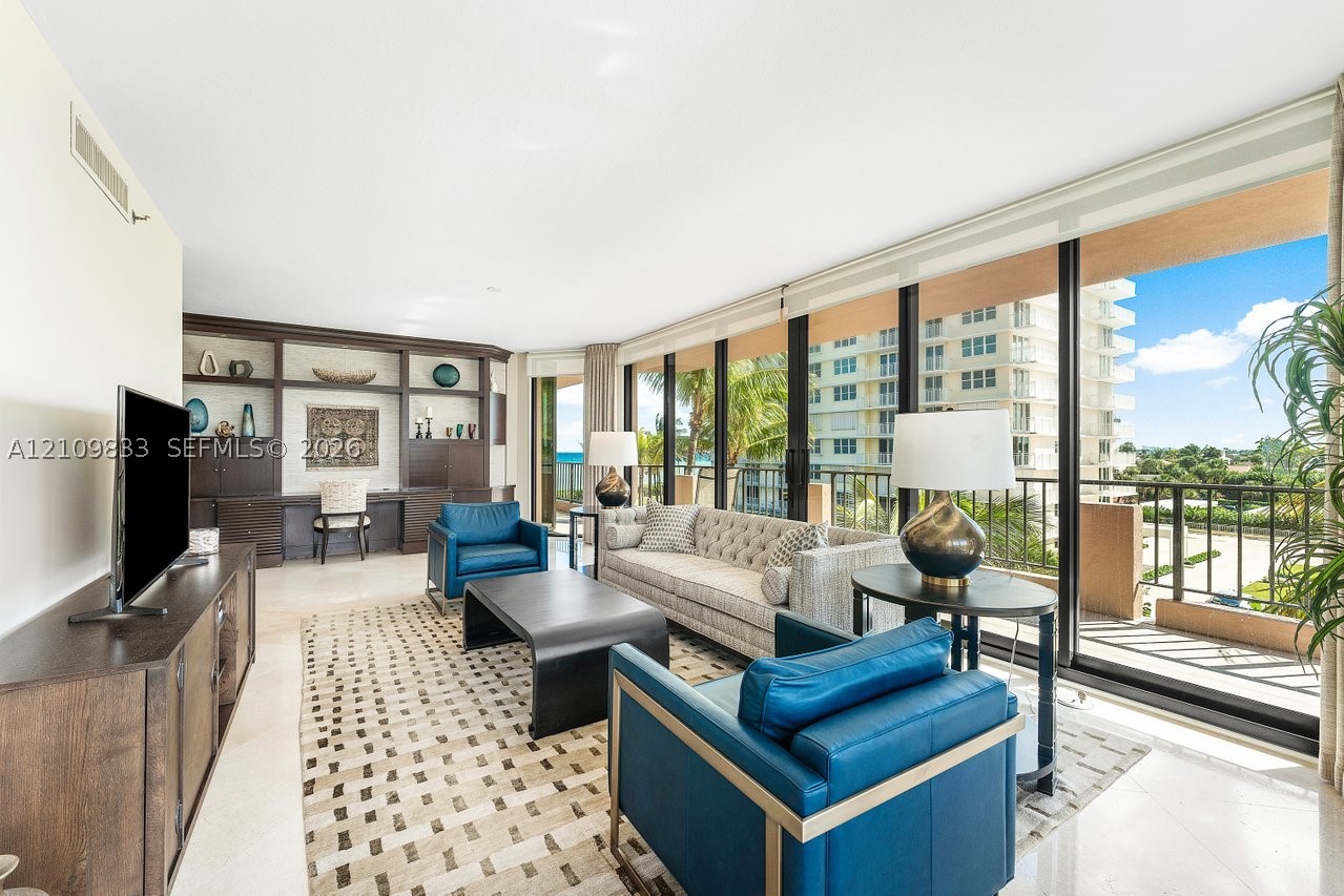 530 Ocean Dr #405, Juno Beach FL 33408
