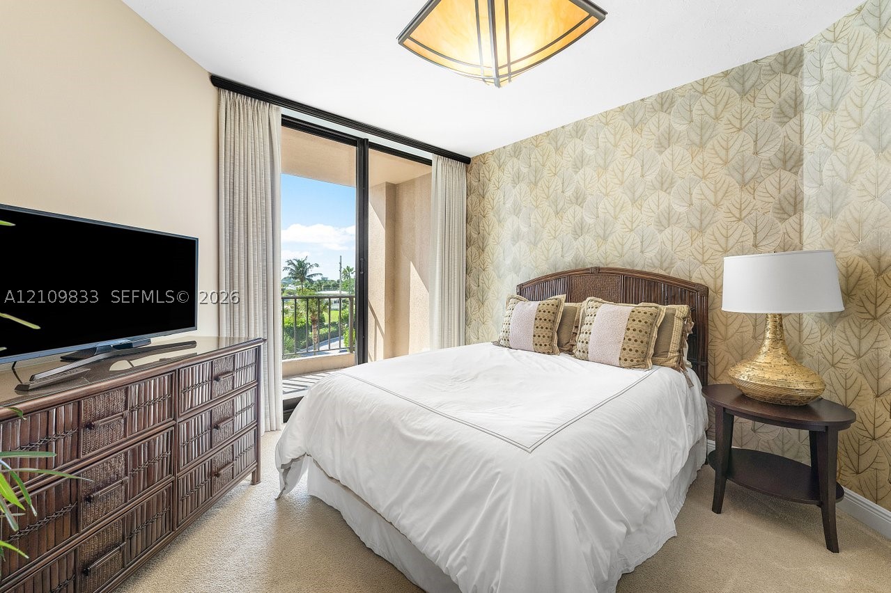 530 Ocean Dr #405, Juno Beach FL 33408
