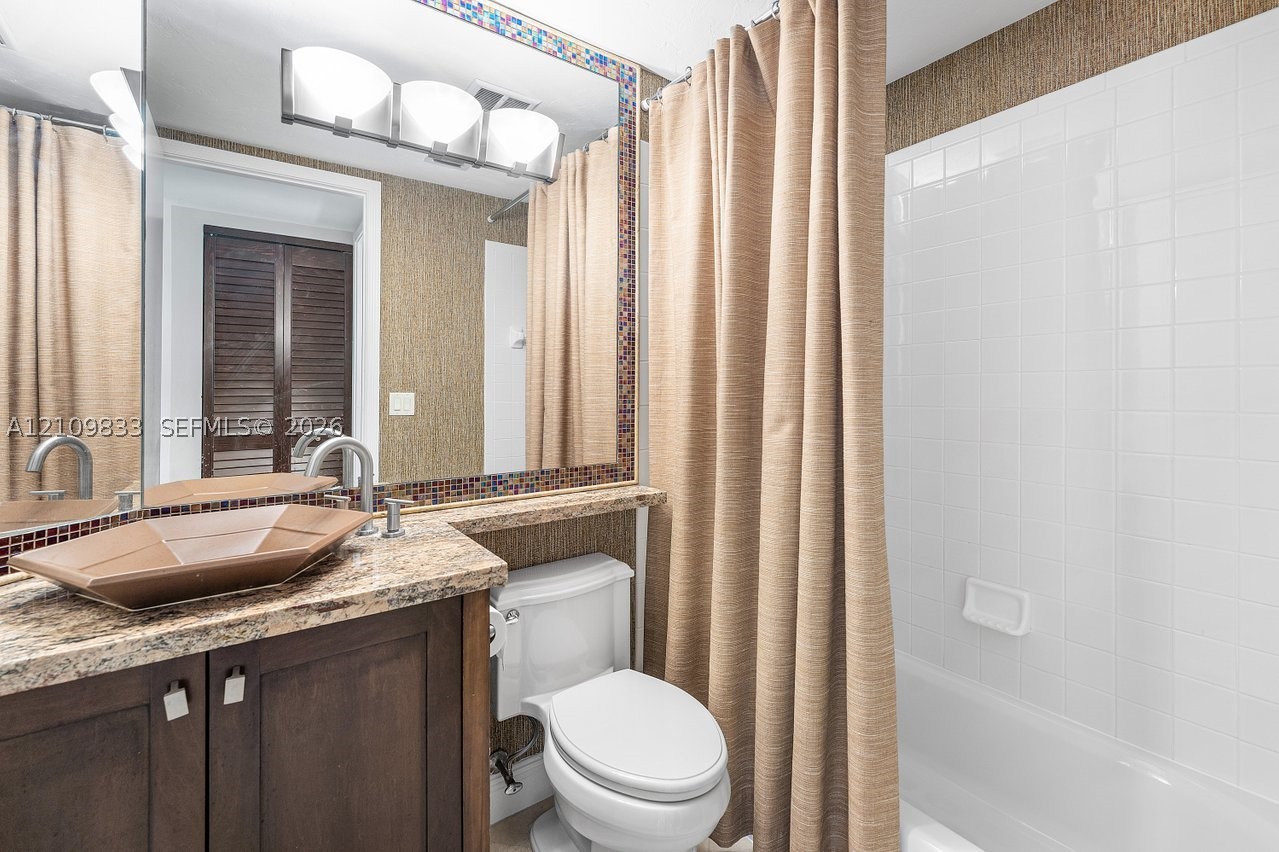 530 Ocean Dr #405, Juno Beach FL 33408