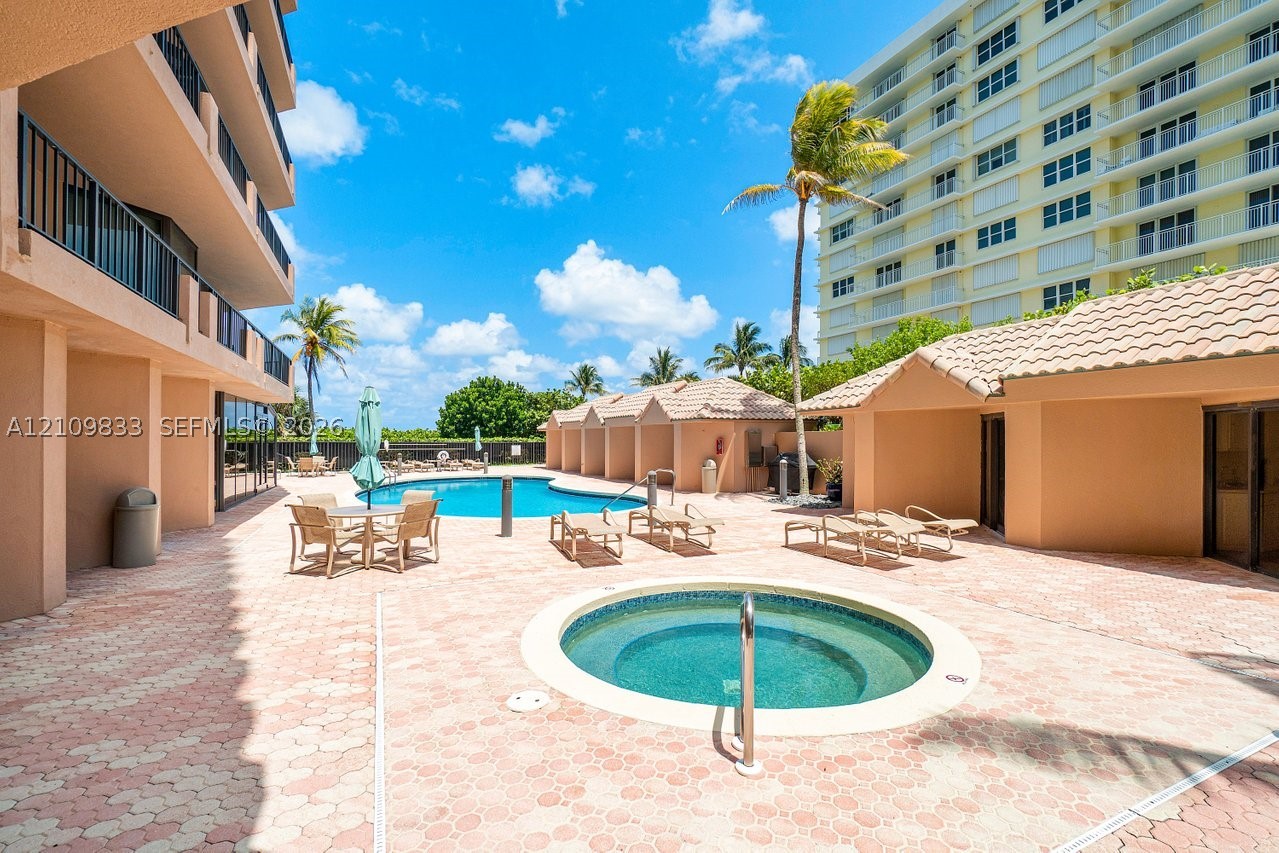 530 Ocean Dr #405, Juno Beach FL 33408