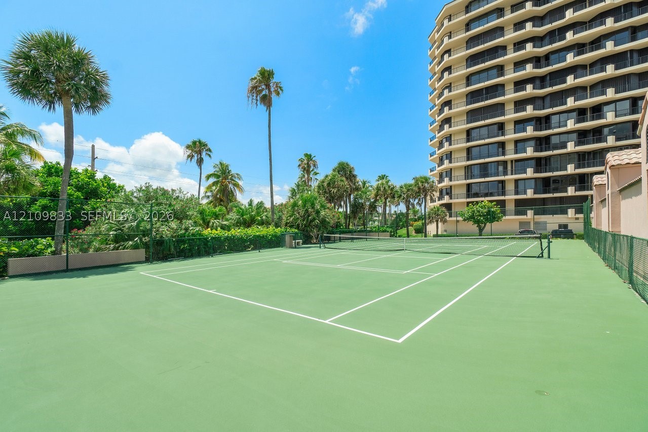 530 Ocean Dr #405, Juno Beach FL 33408