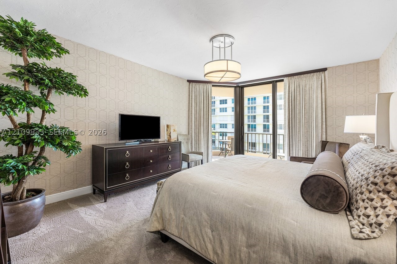 530 Ocean Dr #405, Juno Beach FL 33408