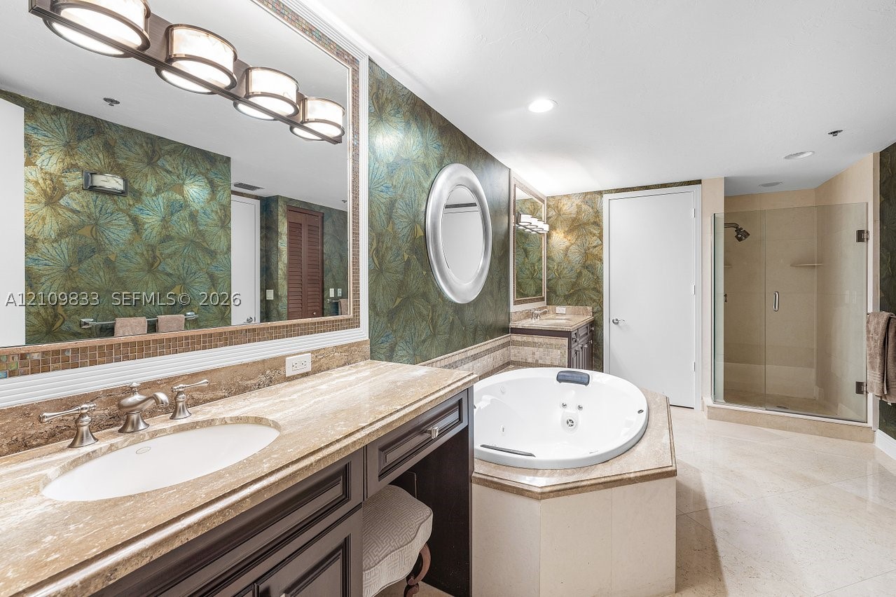530 Ocean Dr #405, Juno Beach FL 33408