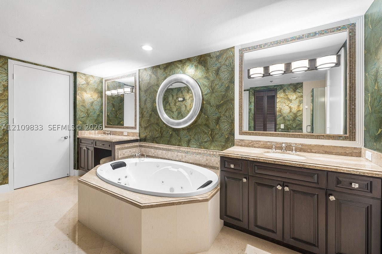 530 Ocean Dr #405, Juno Beach FL 33408
