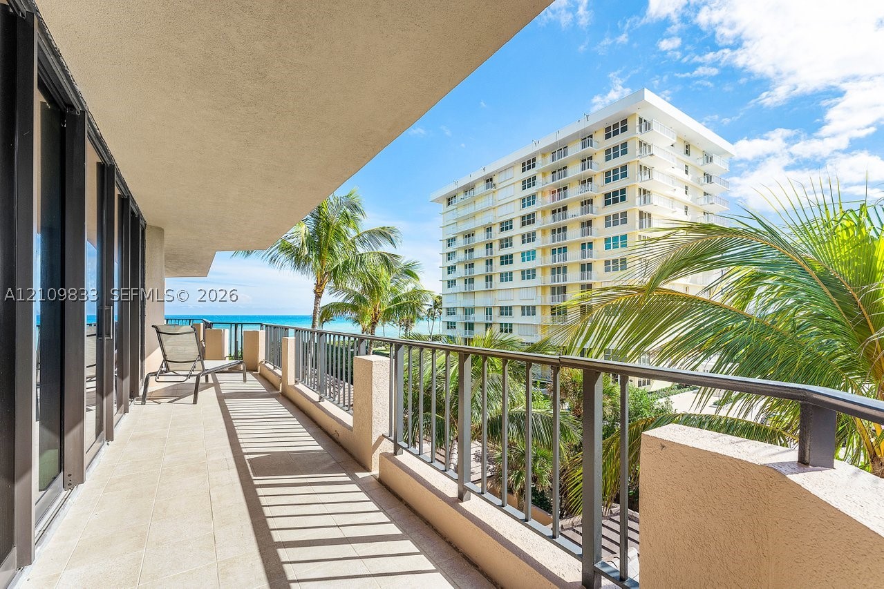 530 Ocean Dr #405, Juno Beach FL 33408
