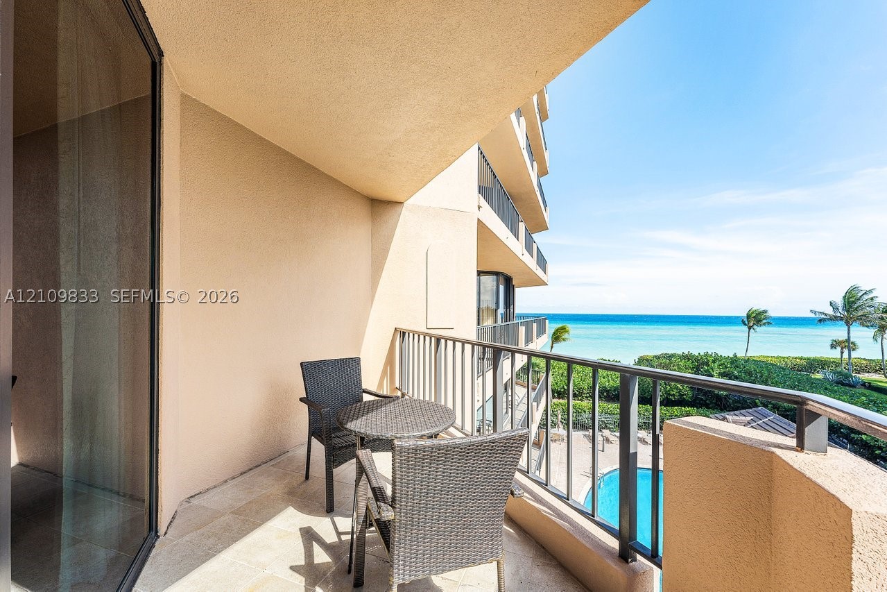 530 Ocean Dr #405, Juno Beach FL 33408