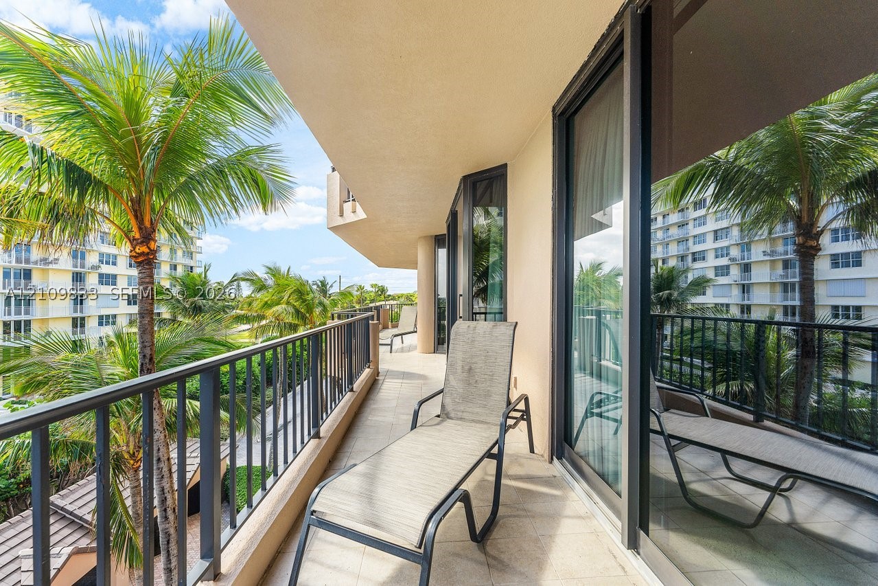 530 Ocean Dr #405, Juno Beach FL 33408