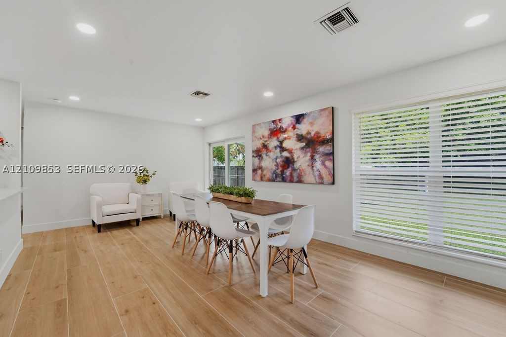 800 Alamanda Dr, North Palm Beach FL 33408
