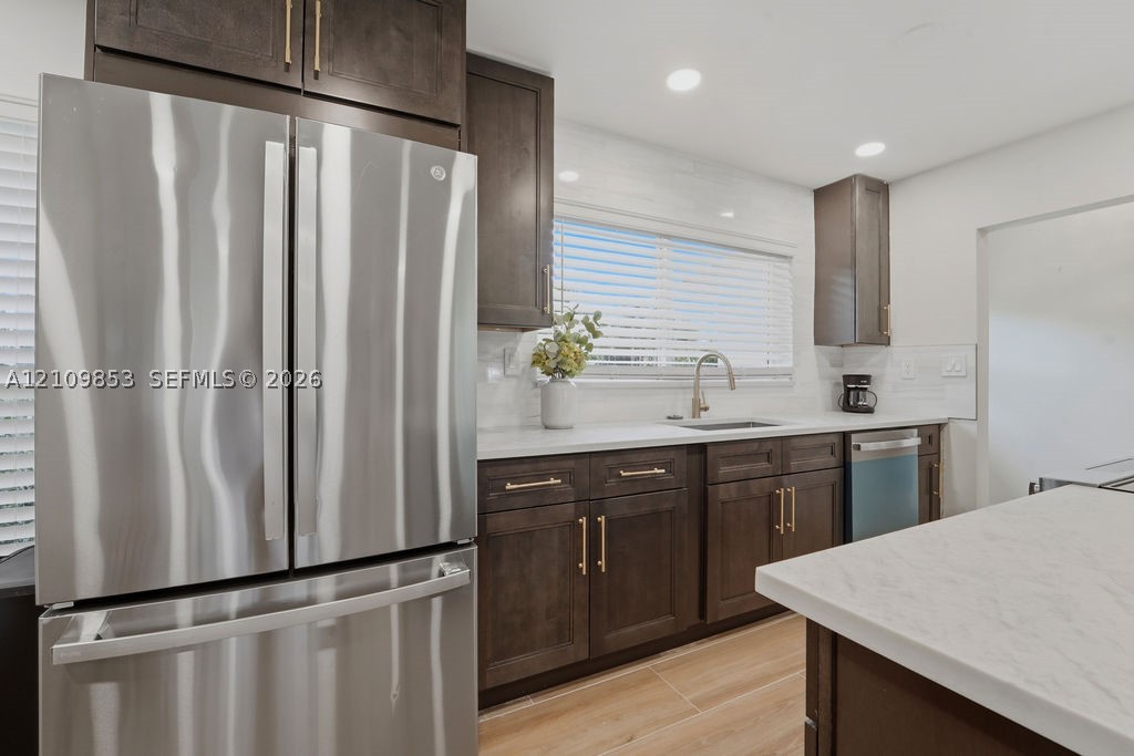 800 Alamanda Dr, North Palm Beach FL 33408