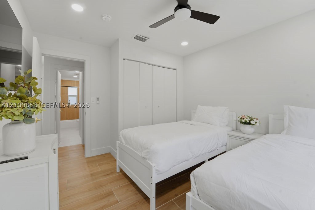 800 Alamanda Dr, North Palm Beach FL 33408