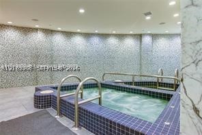 253 NE 2nd St #2906, Miami FL 33132