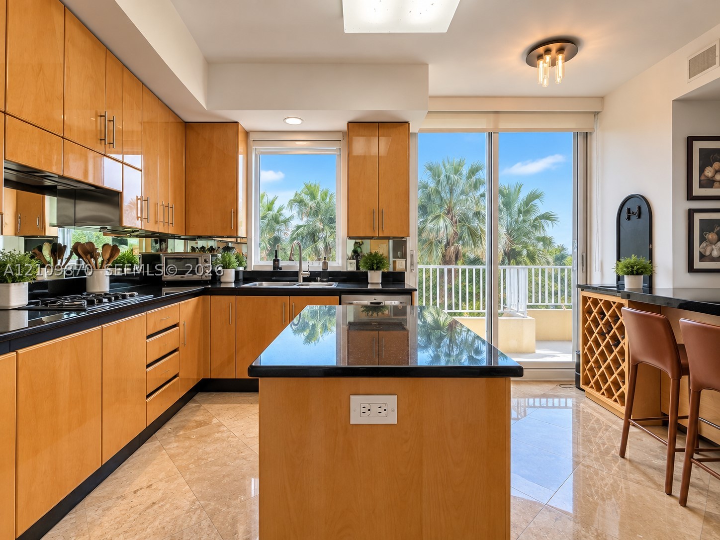 781 Crandon Blvd #502, Key Biscayne FL 33149