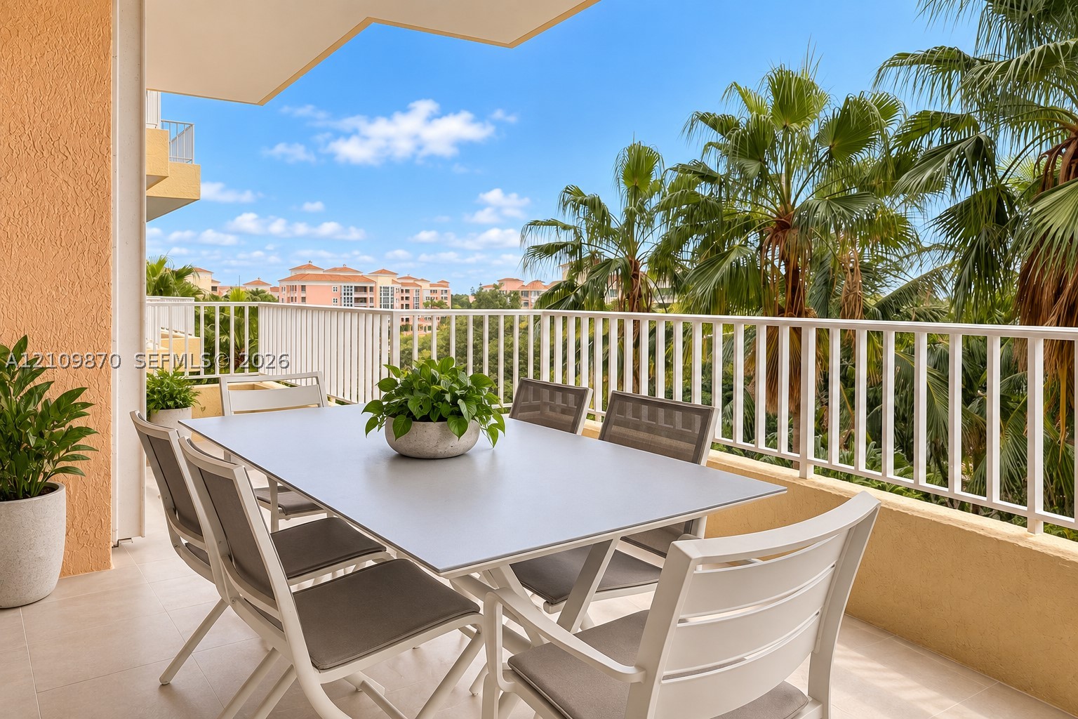 781 Crandon Blvd #502, Key Biscayne FL 33149