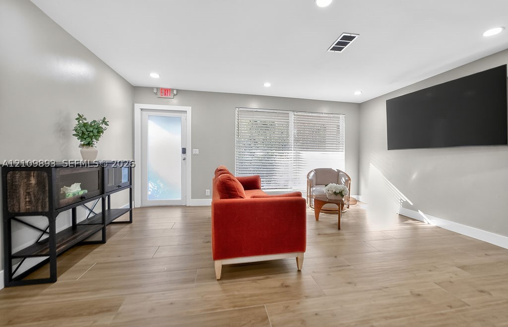 712 Tradewind Dr, North Palm Beach FL 33408