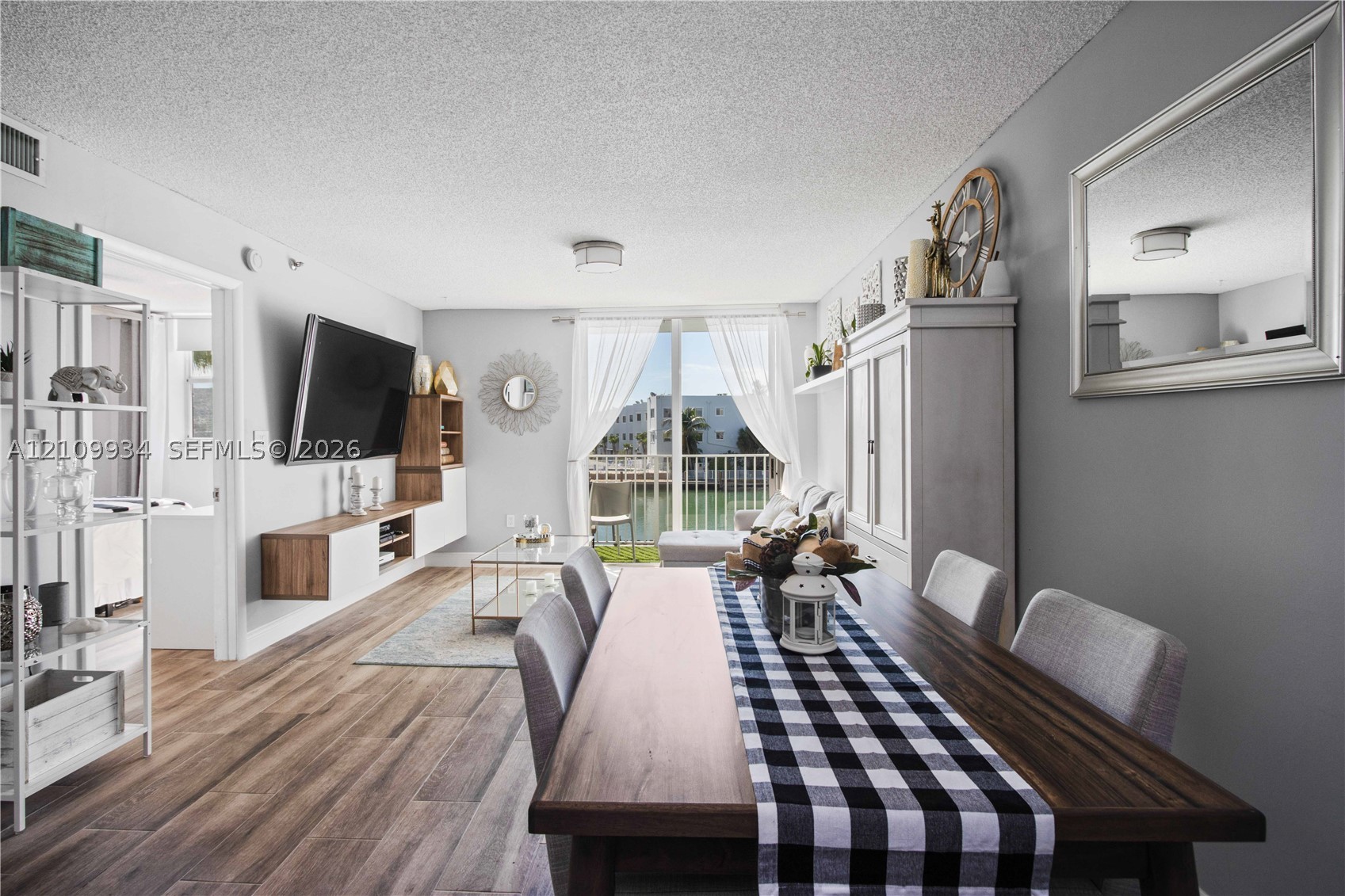 80 S Shore Dr #205, Miami Beach FL 33141