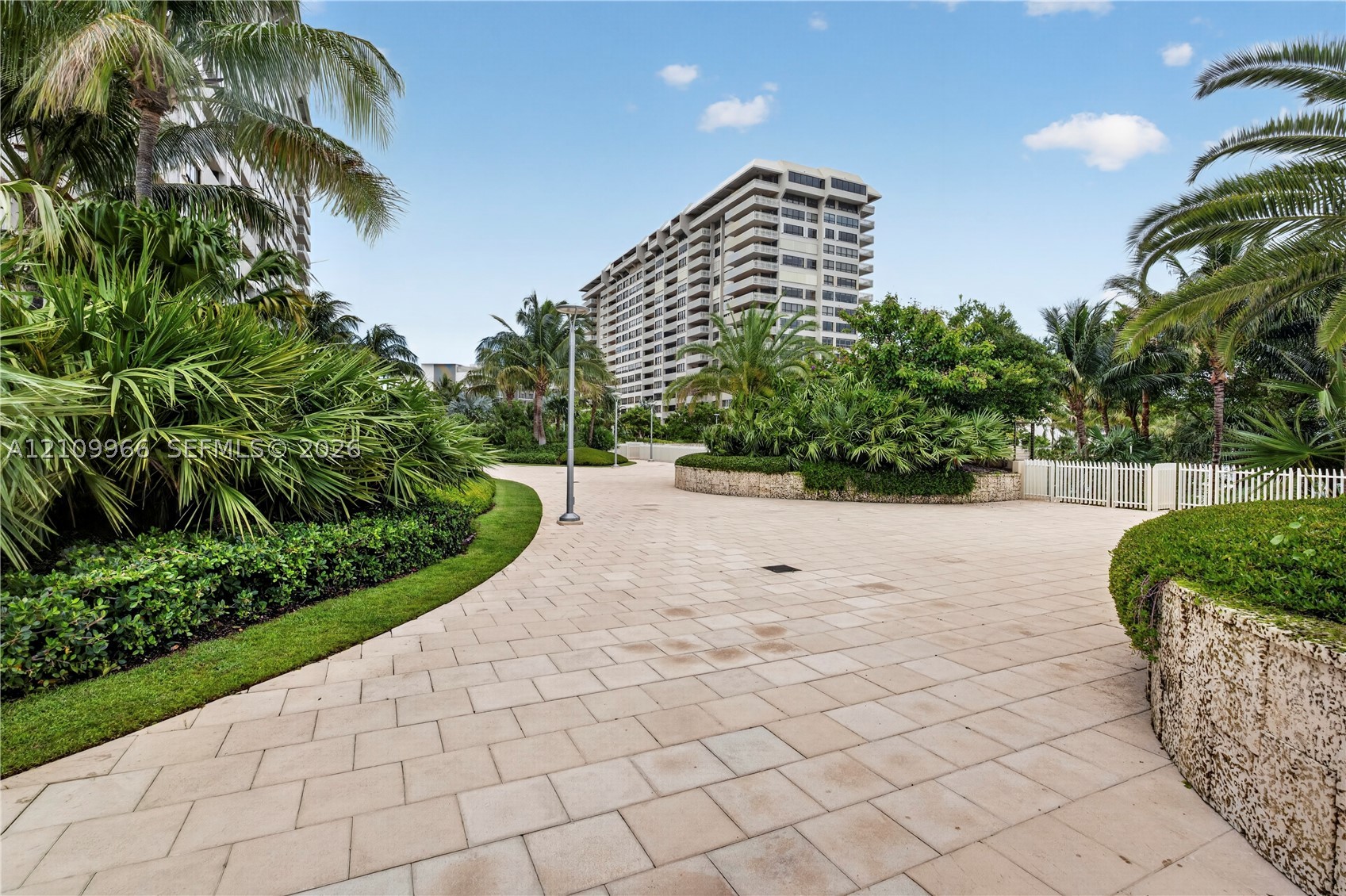 2 Grove Isle Dr #B1008, Miami FL 33133