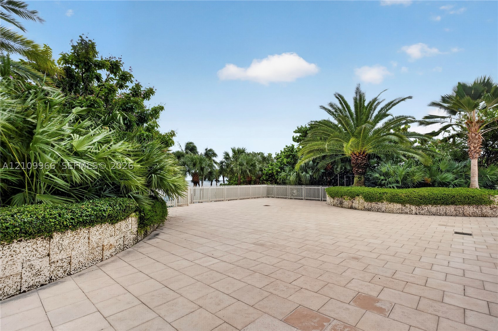 2 Grove Isle Dr #B1008, Miami FL 33133