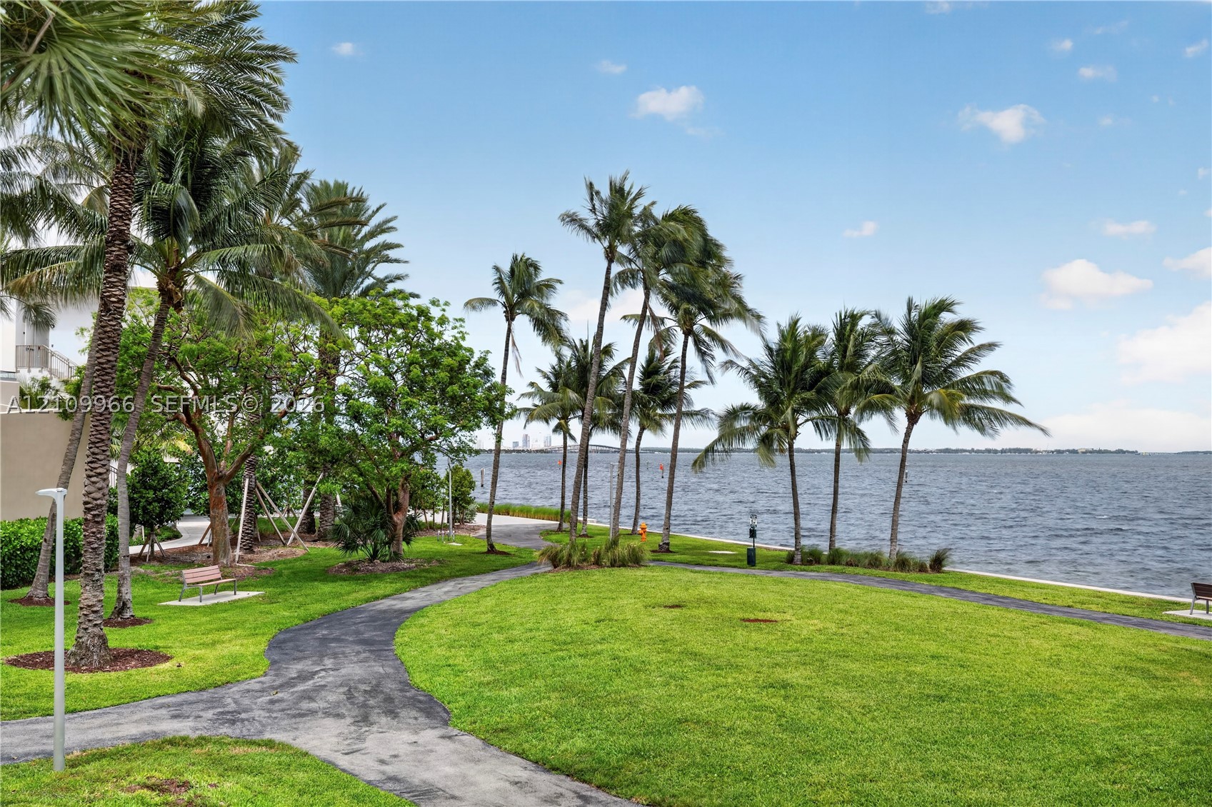 2 Grove Isle Dr #B1008, Miami FL 33133