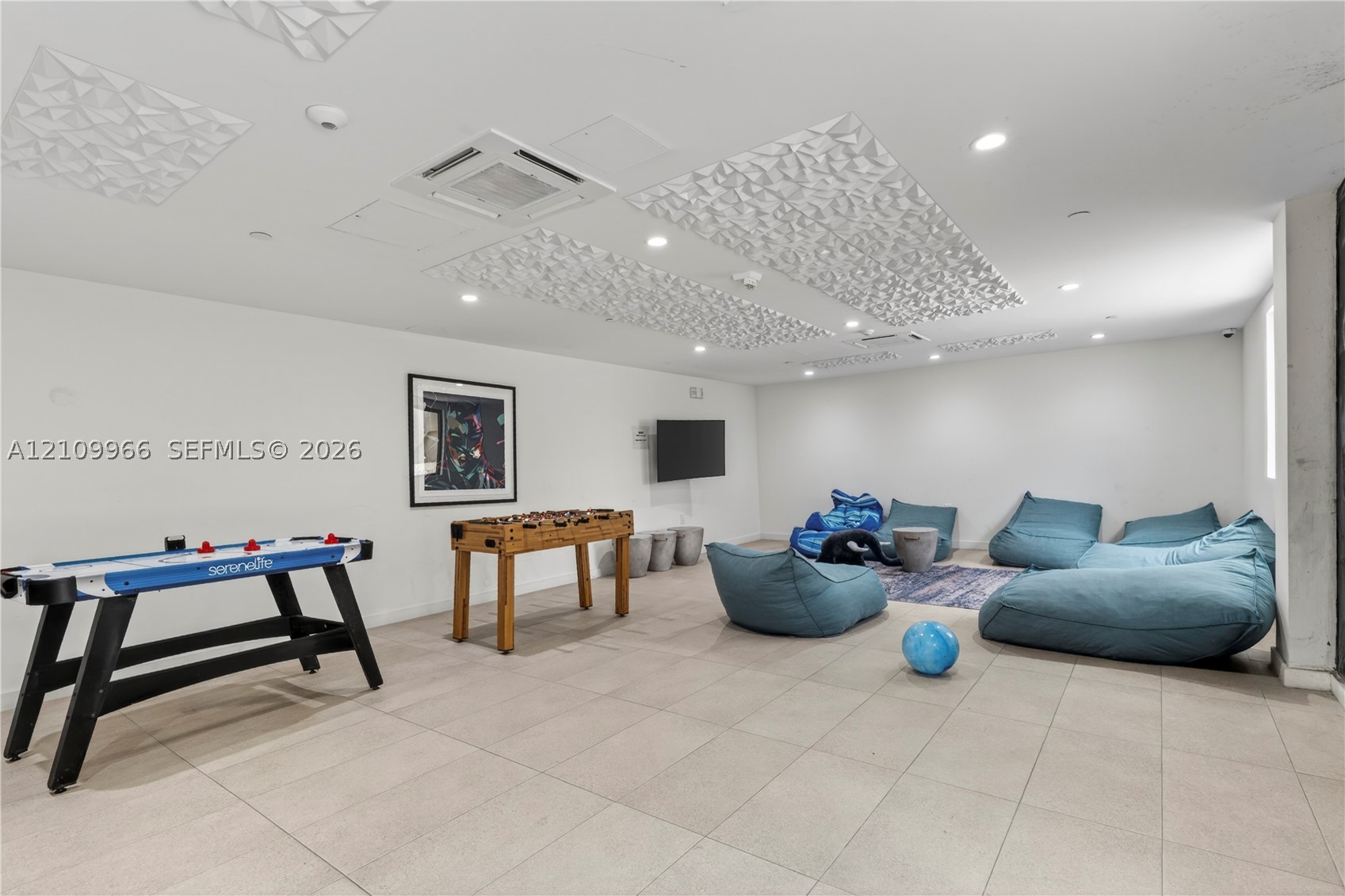 2 Grove Isle Dr #B1008, Miami FL 33133