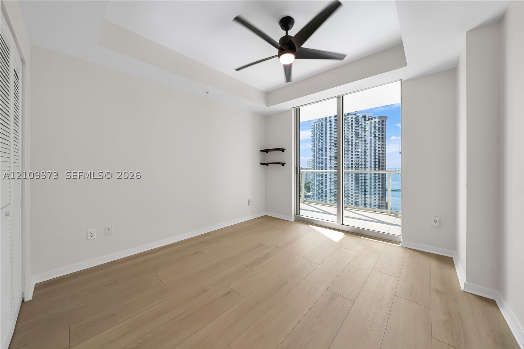 300 S Biscayne Blvd #T-1806, Miami FL 33131