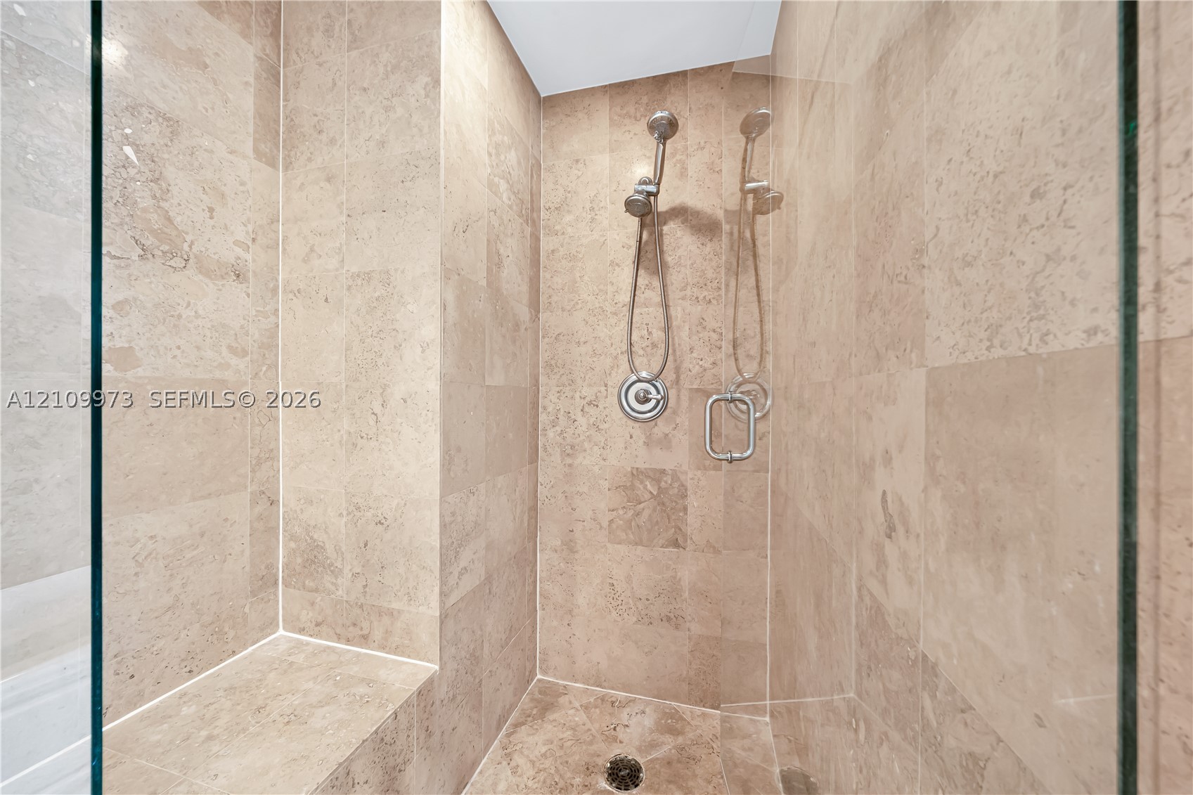 300 S Biscayne Blvd #T-1806, Miami FL 33131