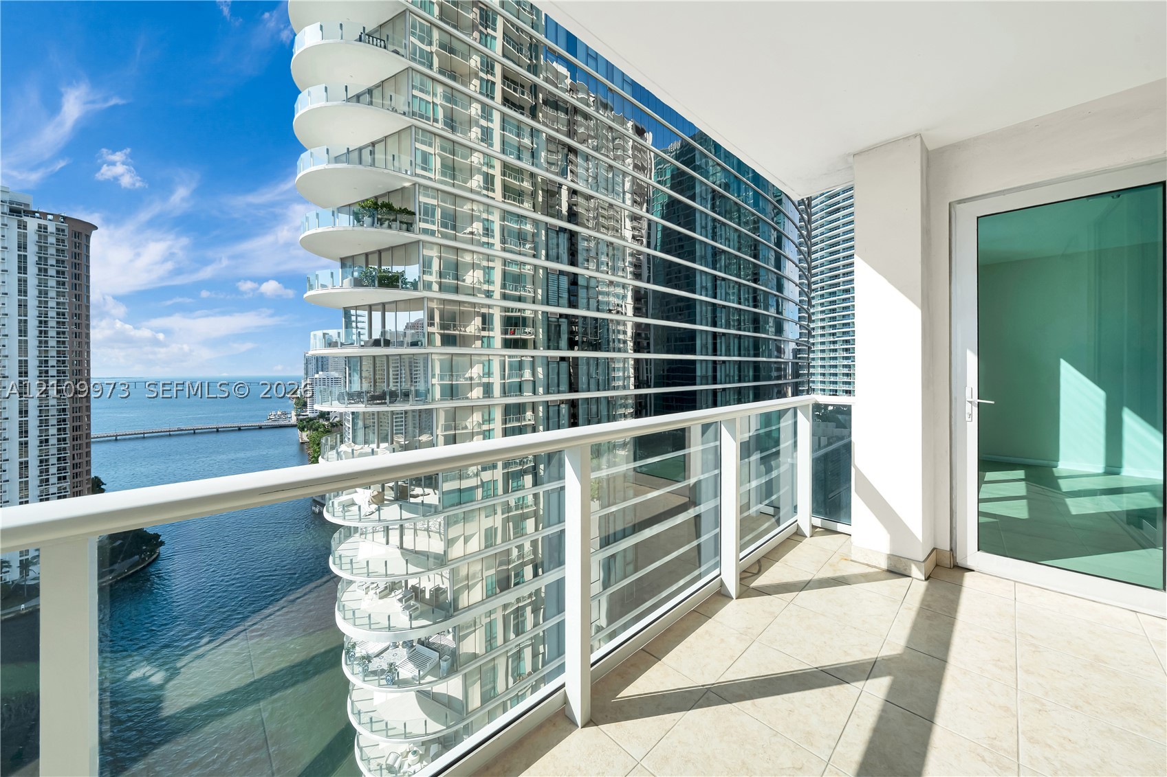 300 S Biscayne Blvd #T-1806, Miami FL 33131