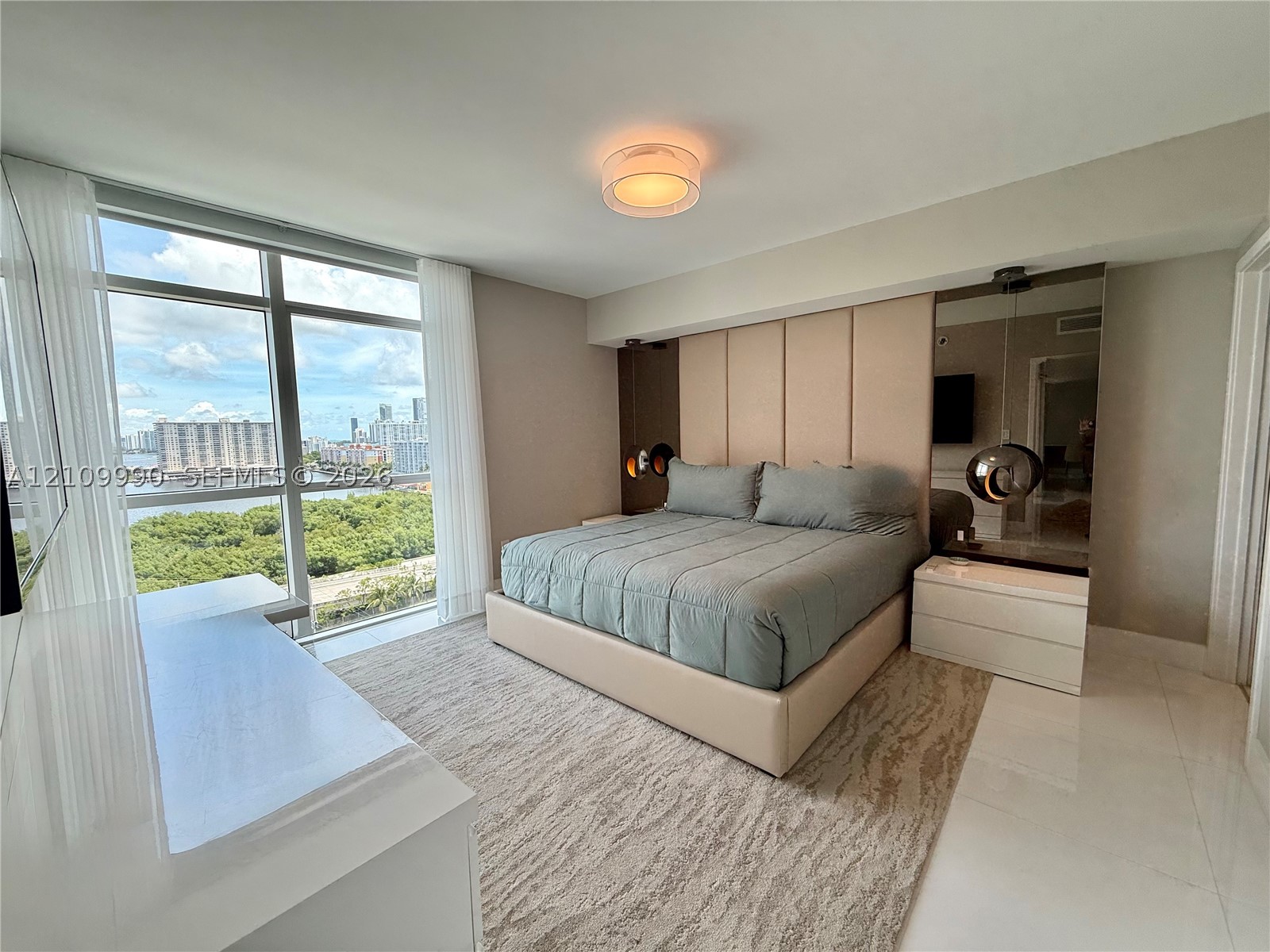 400 Sunny Isles Blvd #1404, Sunny Isles Beach FL 33160