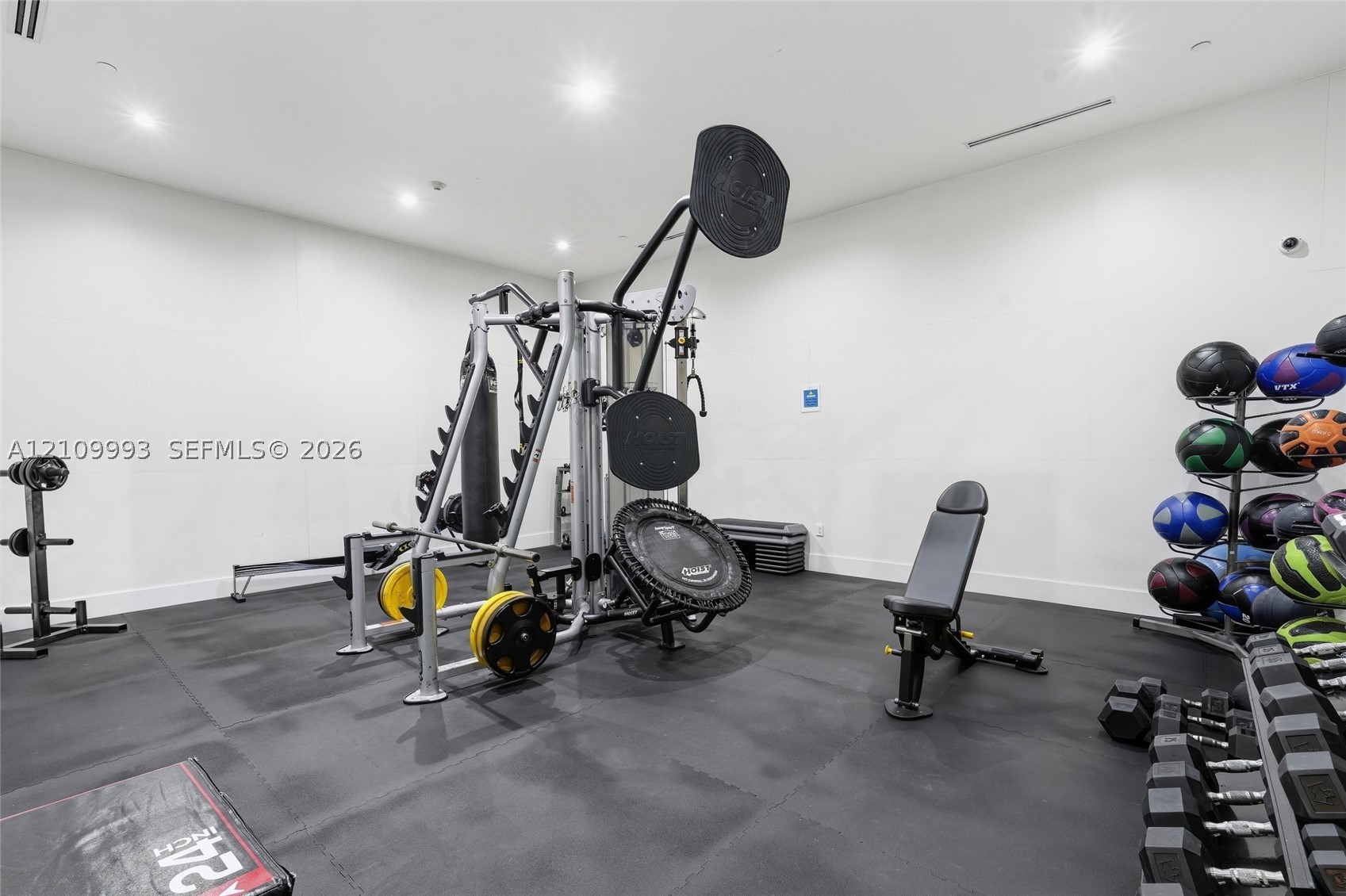 801 Brickell Key Blvd #808, Miami FL 33131