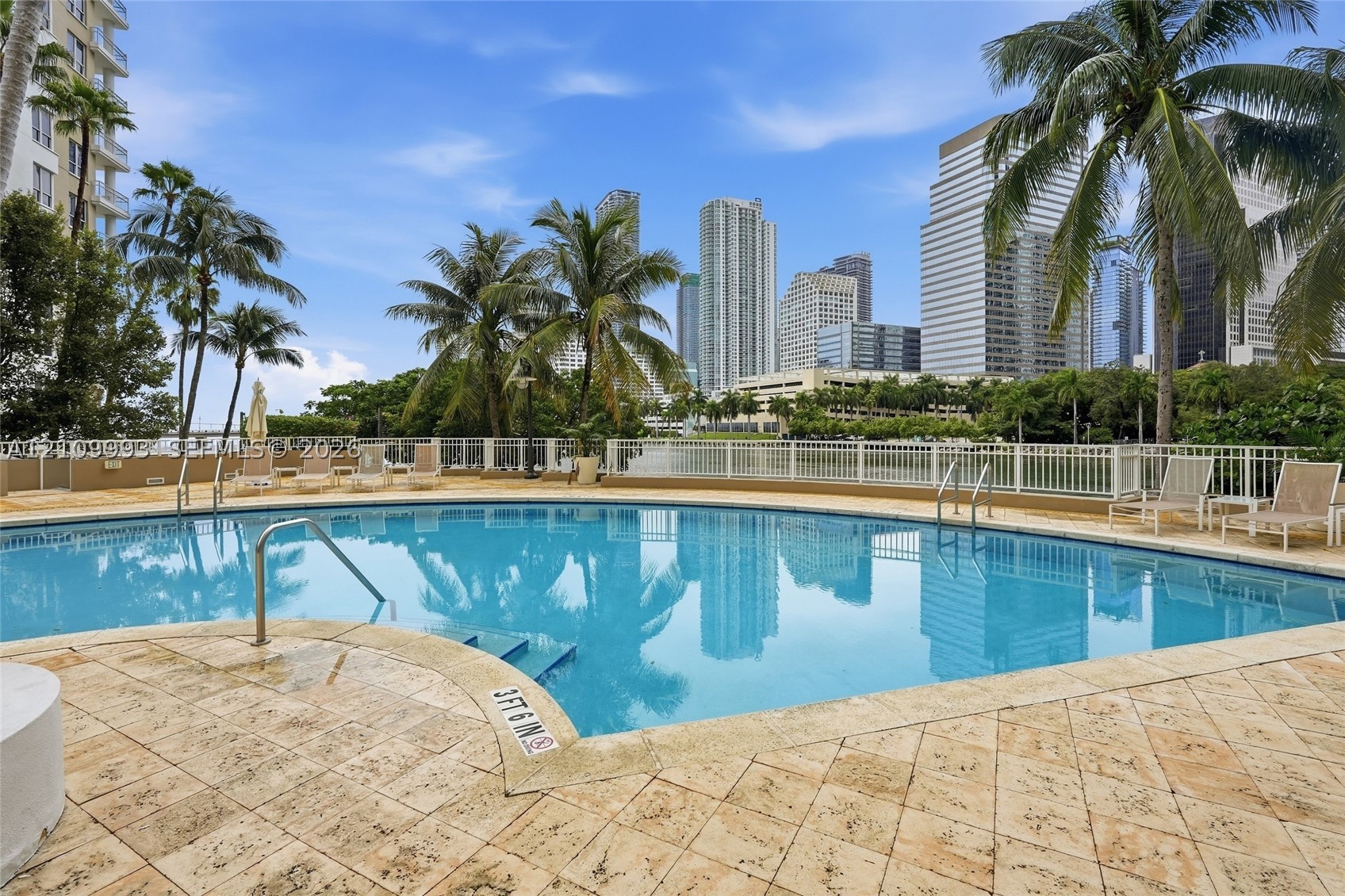 801 Brickell Key Blvd #808, Miami FL 33131