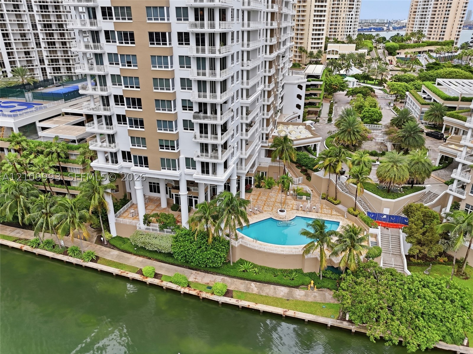 801 Brickell Key Blvd #808, Miami FL 33131