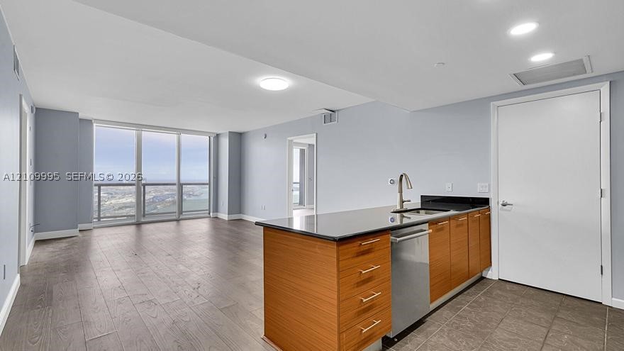 50 Biscayne Blvd #5406, Miami FL 33132