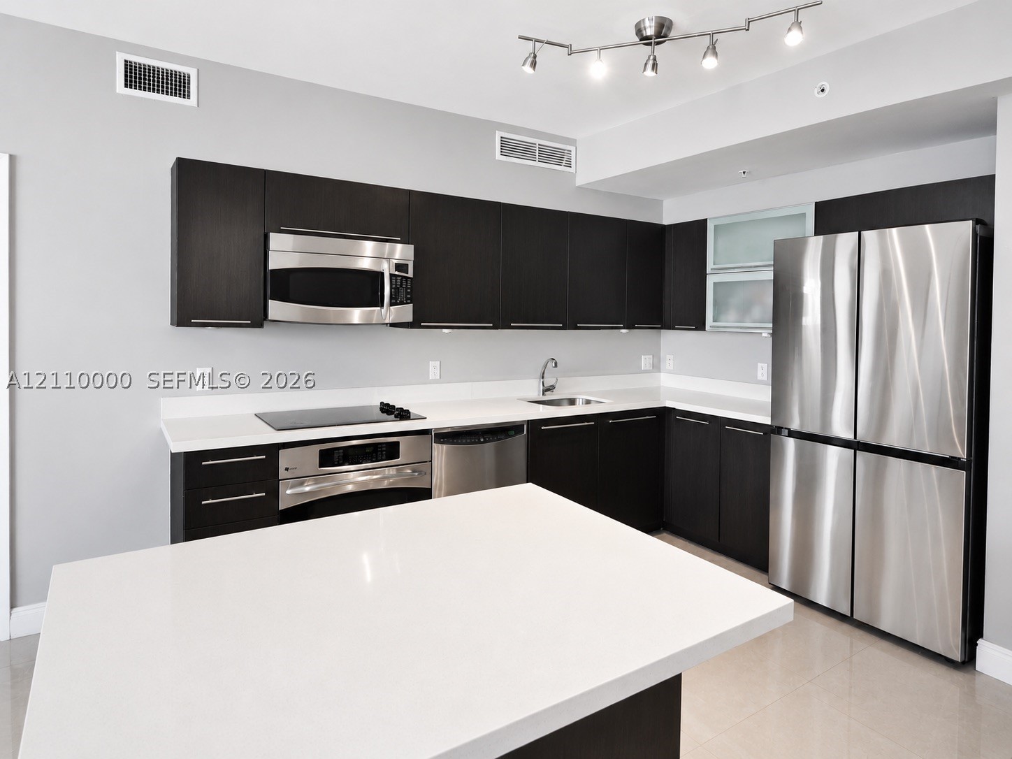 90 SW 3rd St #3212, Miami FL 33130