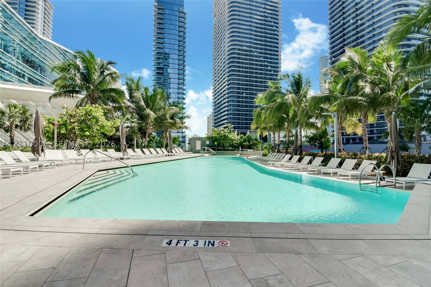 88 SW 7th St #2505, Miami FL 33130
